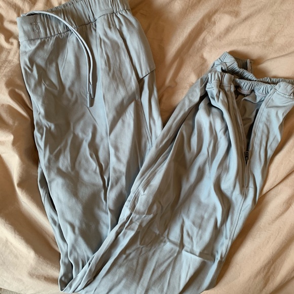 Lululemon essential affinity mid rise jogger - Picture 4 of 5